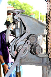 Two speed drill - Move crank handle to backgear - Post Drill - Buffalo Forge No. 616