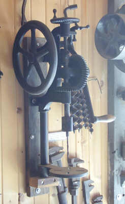 CLICK HERE TO ENLARGE - Buffalo Forge number 61 post drill