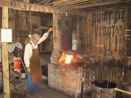 Short sidedraft chimney smoke entrance, Old Threshers Pioneet shop Mt. Pleasant IA